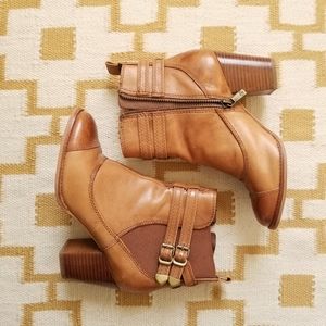 Giani Bernini camel brown leather boots